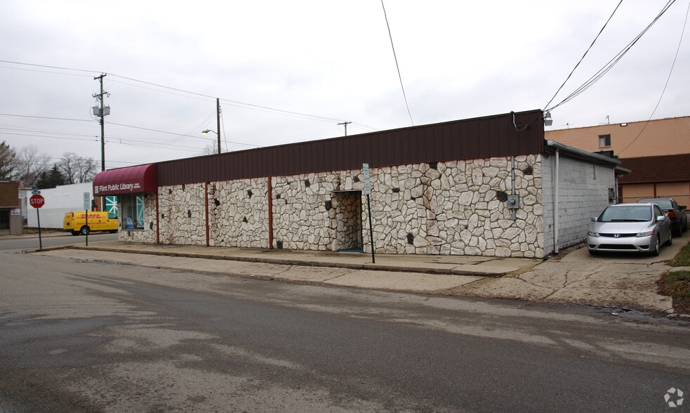 3517-3519 Fenton Rd, Flint, MI for sale - Building Photo - Image 2 of 4