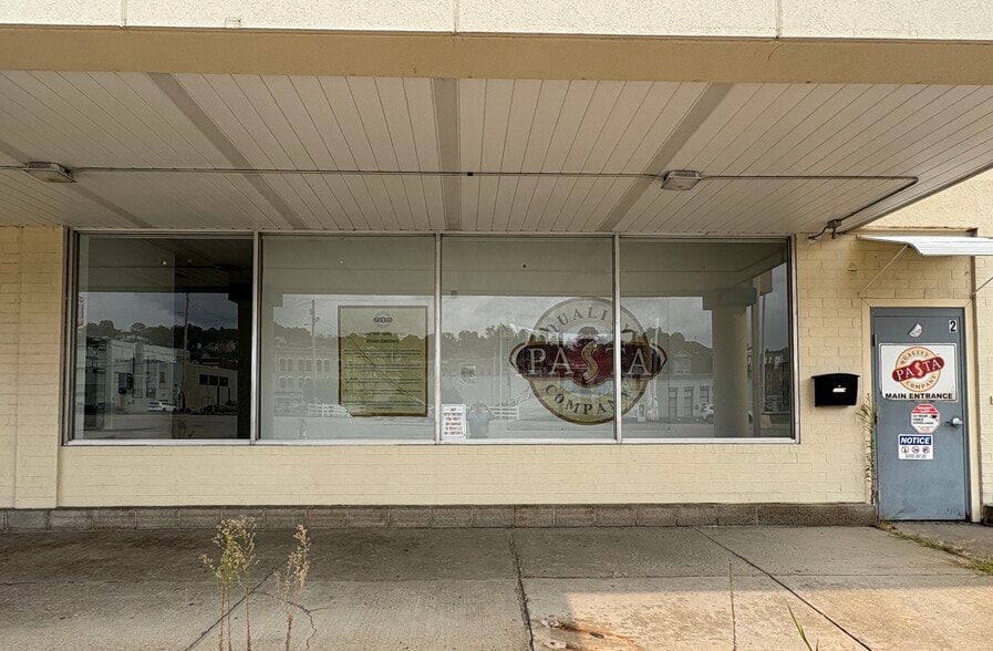 100 Chamber Plz, Charleroi, PA for lease - Building Photo - Image 3 of 11