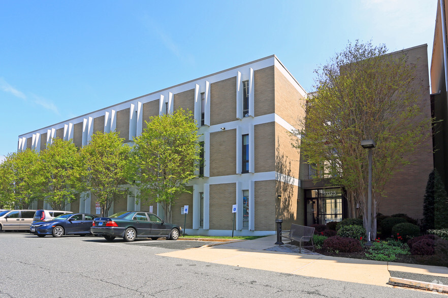 11125 Rockville Pike, Rockville, MD for lease - Primary Photo - Image 1 of 10