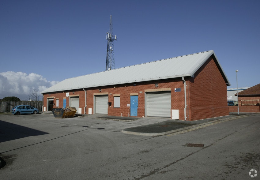 Westbourne Ave, Rhyl for lease - Building Photo - Image 2 of 5
