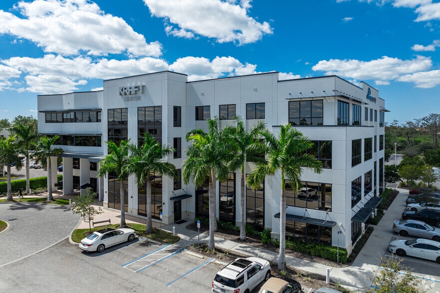 3555 Kraft Rd, Naples, FL for lease - Primary Photo - Image 1 of 6
