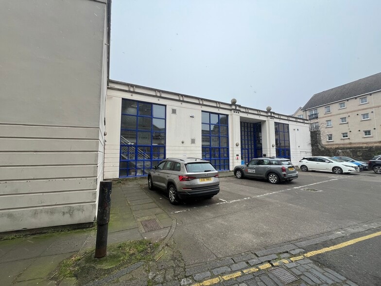 11-16 Timber Bush, Edinburgh for sale - Building Photo - Image 2 of 4