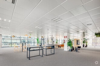 Calle Quintanavides, 17, Madrid, Madrid for lease Interior Photo- Image 2 of 9