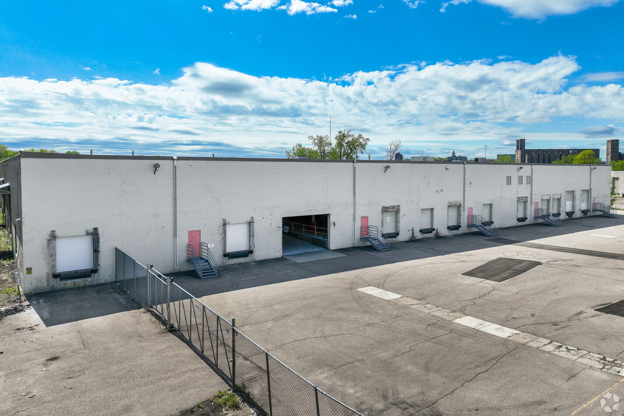 722 Kasota Cir, Minneapolis, MN 55414 Kasota Fruit Terminal