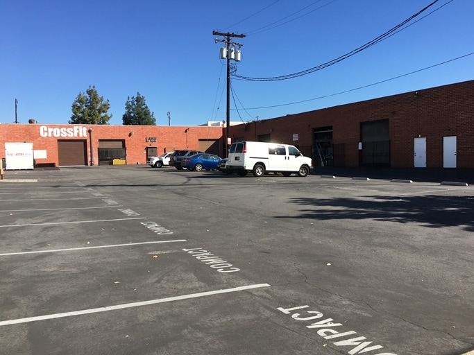 420 S Date Ave, Alhambra, CA for lease - Primary Photo - Image 1 of 8