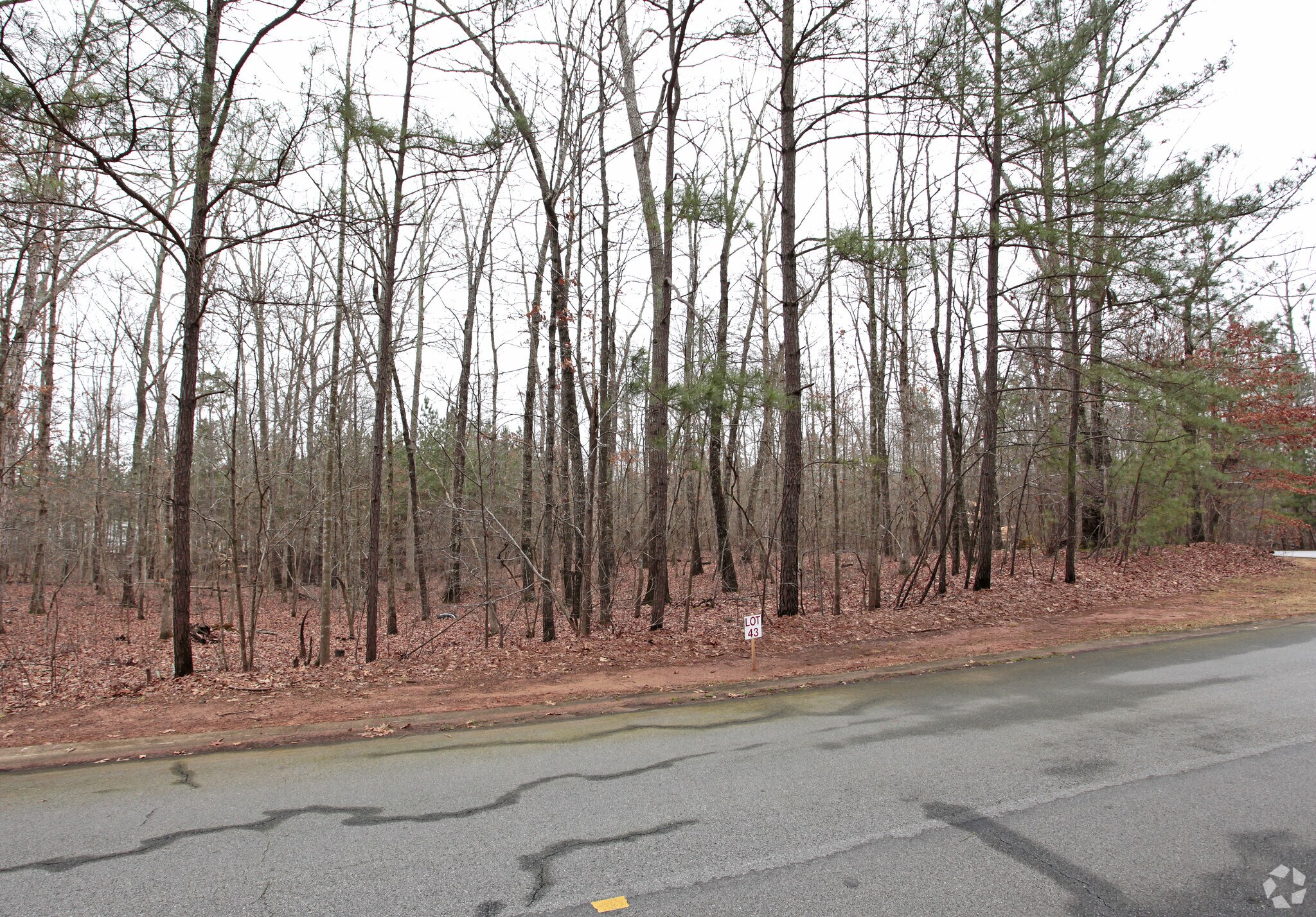 Parkwood Cir, Carrollton, GA for sale Primary Photo- Image 1 of 1