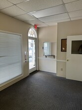 1622 E North St, Greenville, SC for lease Lobby- Image 2 of 4