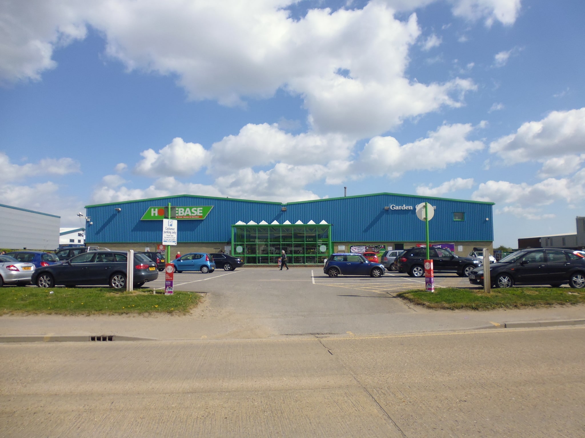 10 Purdeys Way, Rochford for sale Primary Photo- Image 1 of 1