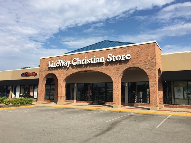 2000 2152 S Hurstbourne Pky Louisville Ky 40220 Retail Space