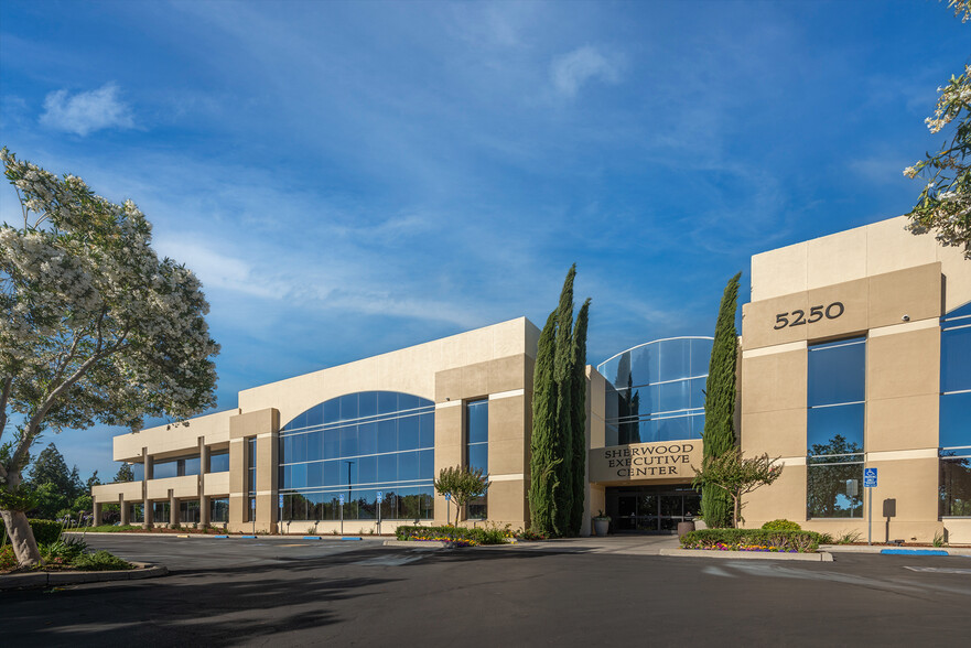 5250 Claremont Ave, Stockton, CA for lease - Building Photo - Image 1 of 10