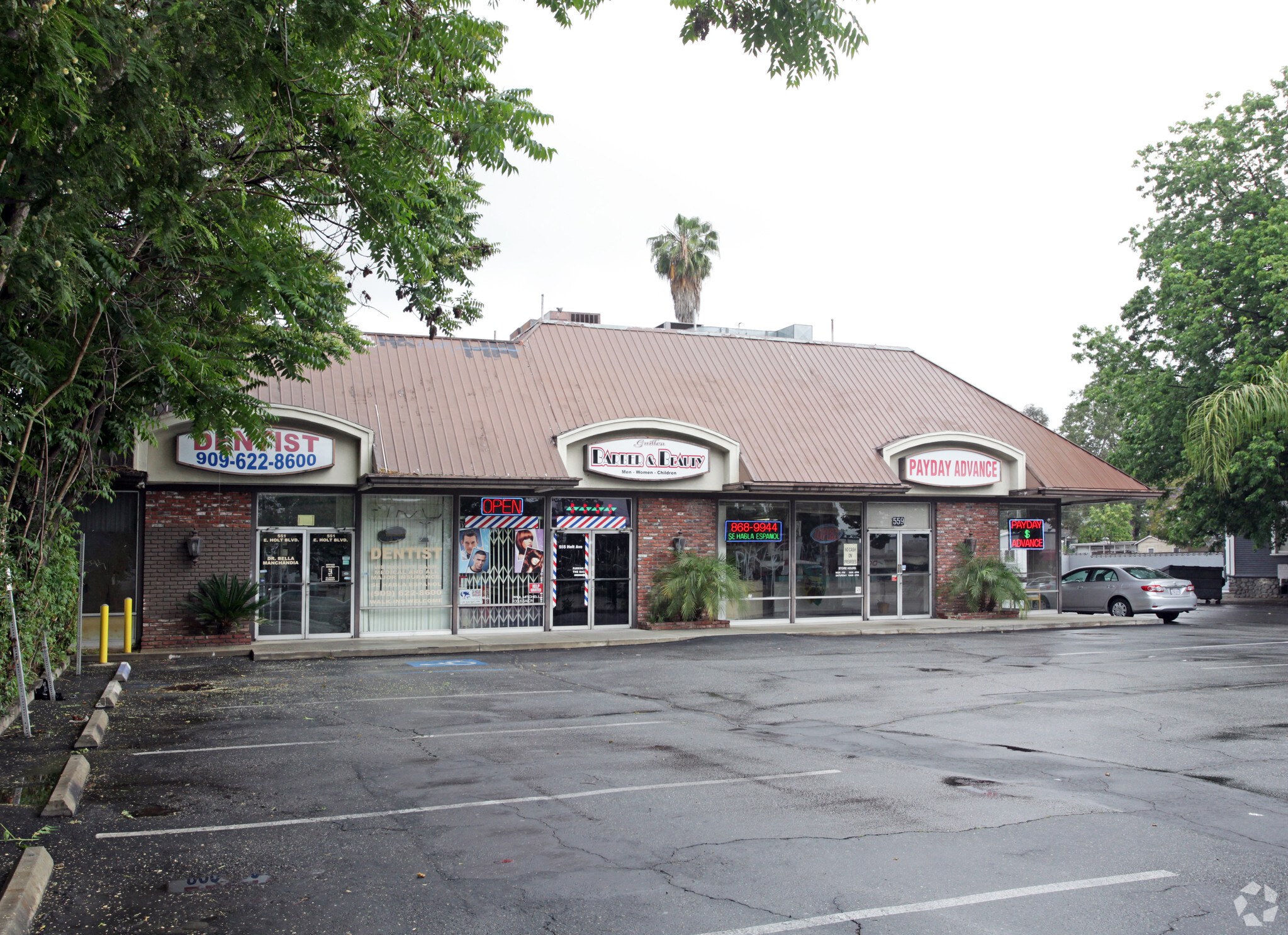 551-559 Holt Ave, Pomona, CA for lease Primary Photo- Image 1 of 4