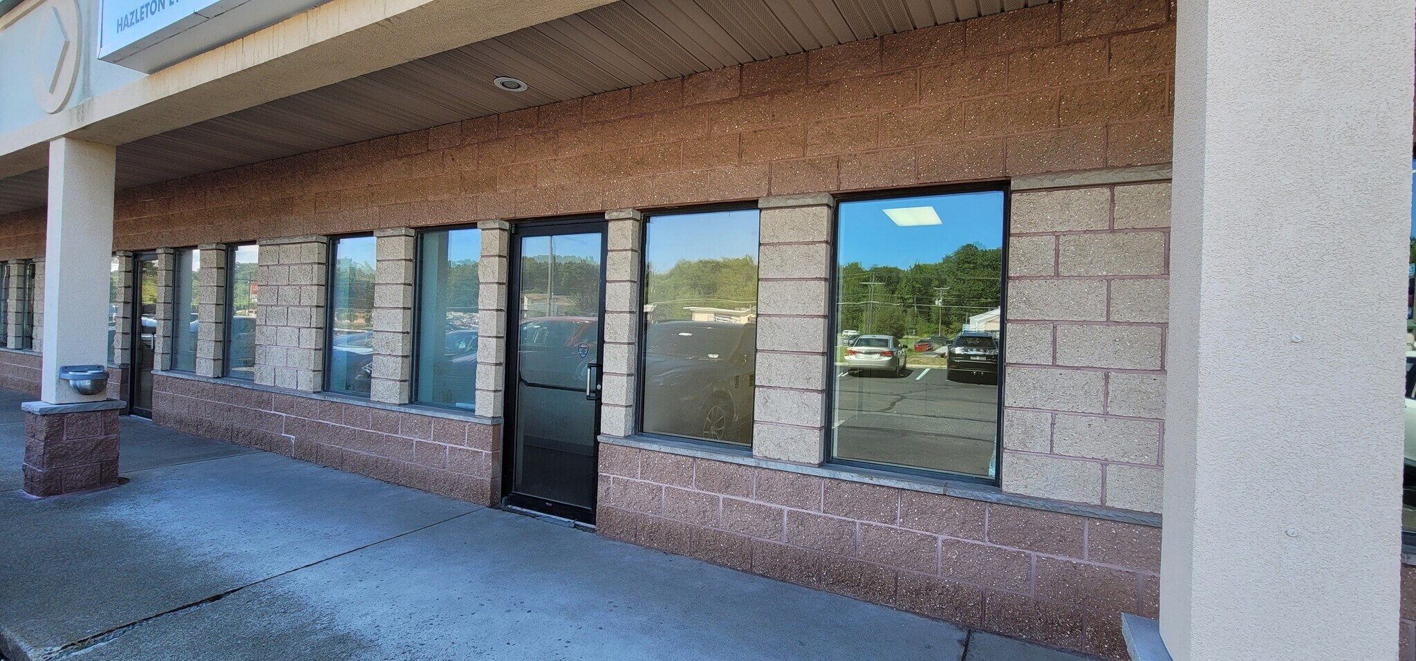 147 Airport Rd, Hazleton, PA for lease Building Photo- Image 1 of 11