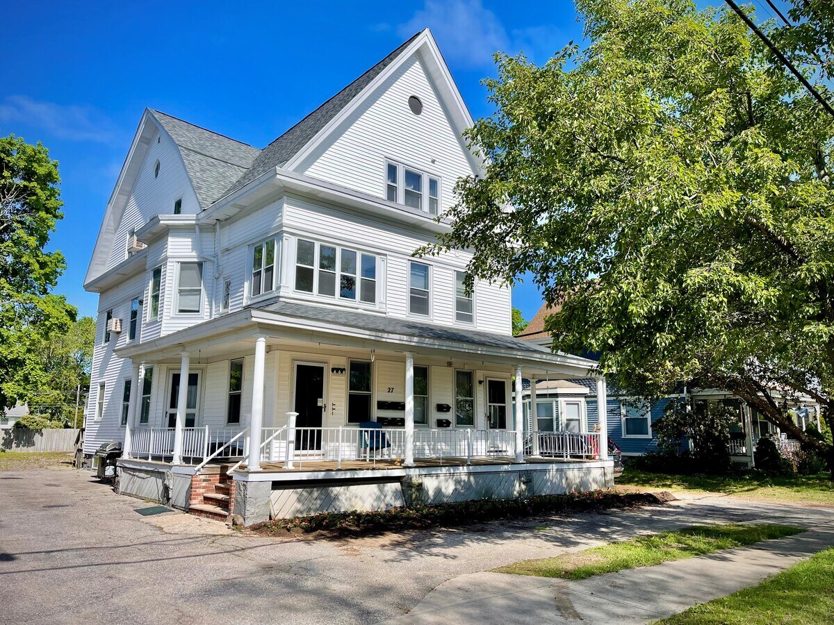 27 Moss St, Pawcatuck, CT 06379 Multifamily for Sale