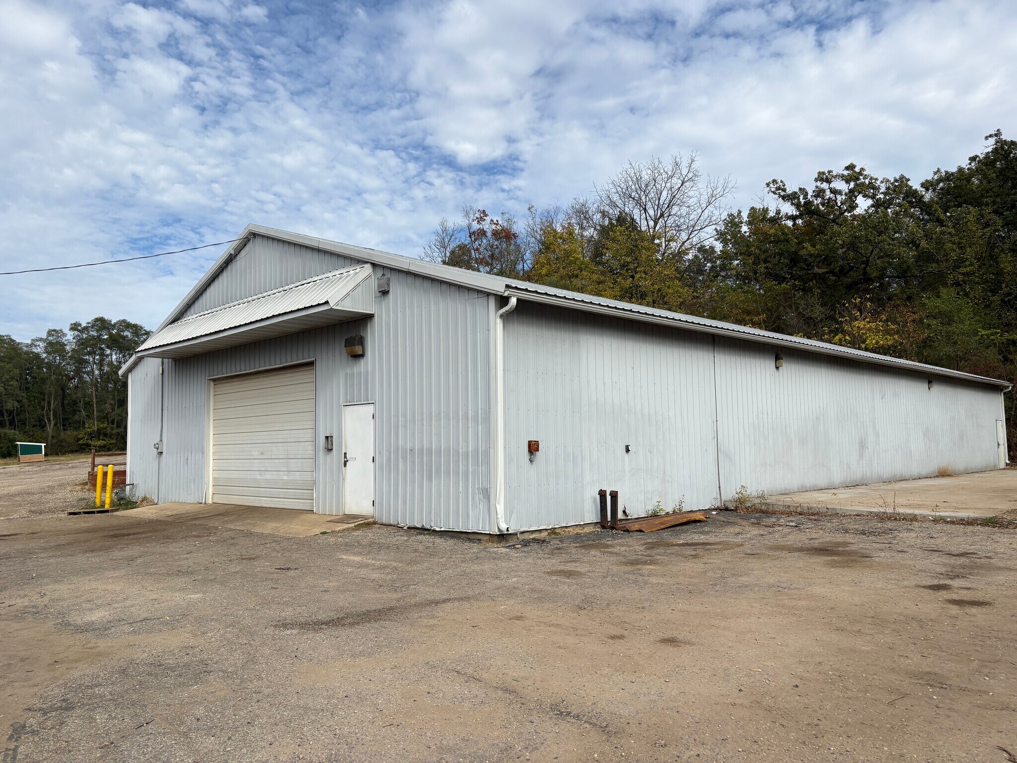 3245 Riverside Dr, Beloit, WI for sale Building Photo- Image 1 of 32