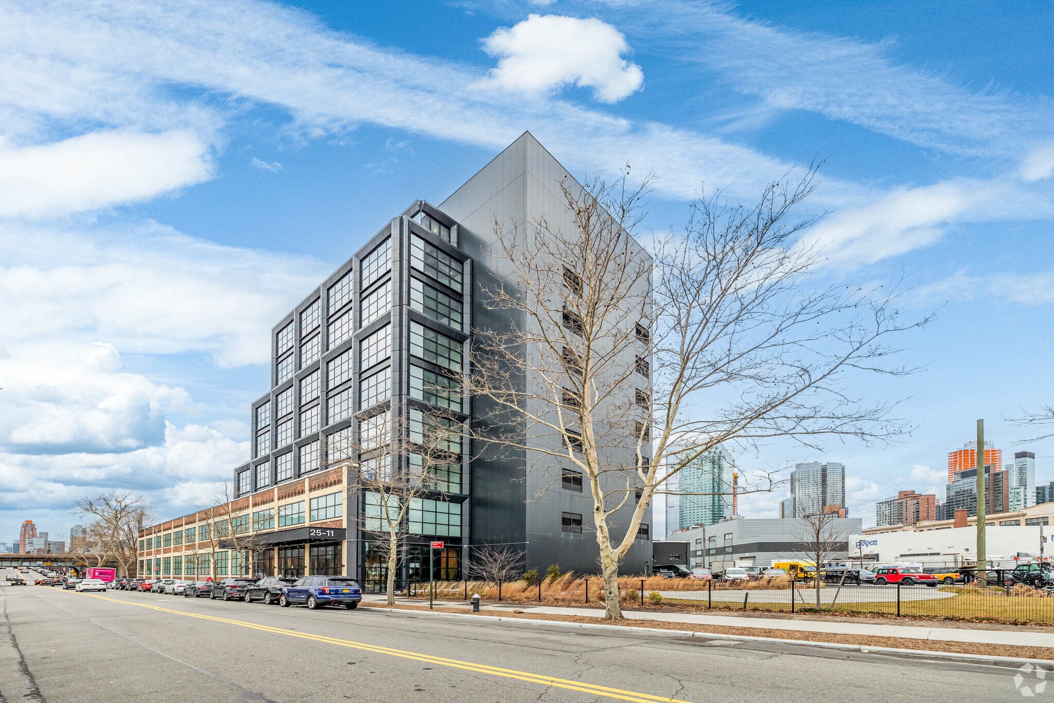 25- 11 49th Ave, Long Island City, NY for lease Primary Photo- Image 1 of 7