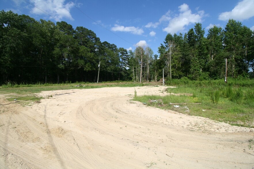 1115 Folly Rd, Plymouth, NC for sale - Building Photo - Image 2 of 4