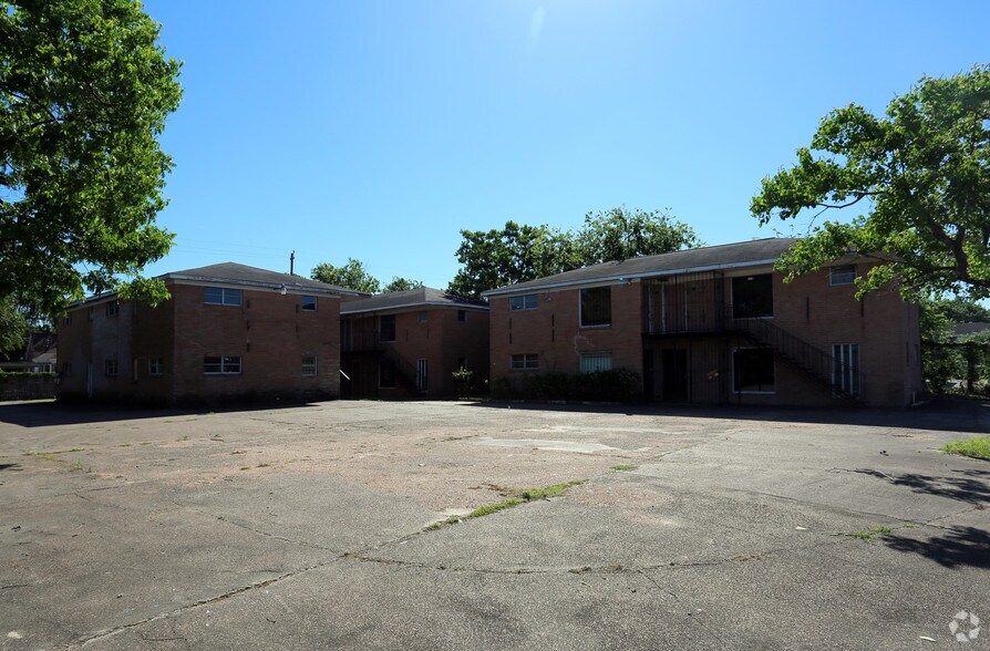 2305 Southmore Blvd, Houston, TX for lease - Building Photo - Image 3 of 3