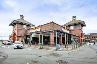 More details for Green Oaks Shopping Centre, Widnes - Coworking for Lease