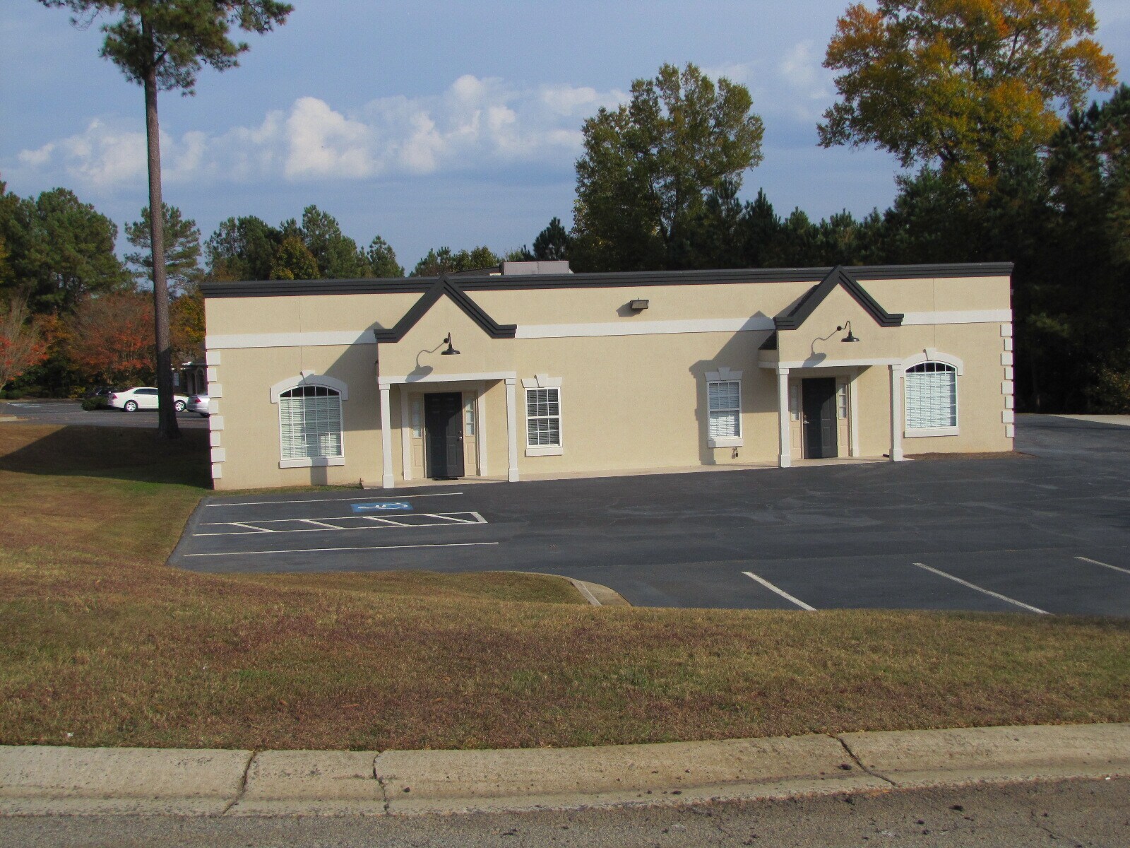 155 North Crest Blvd, Macon-Bibb, GA for sale Building Photo- Image 1 of 1
