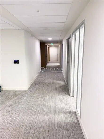 Office in Blois for lease - Interior Photo - Image 3 of 5