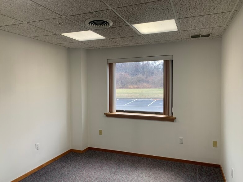 1100 First State Blvd, Stanton, DE for lease - Interior Photo - Image 3 of 16