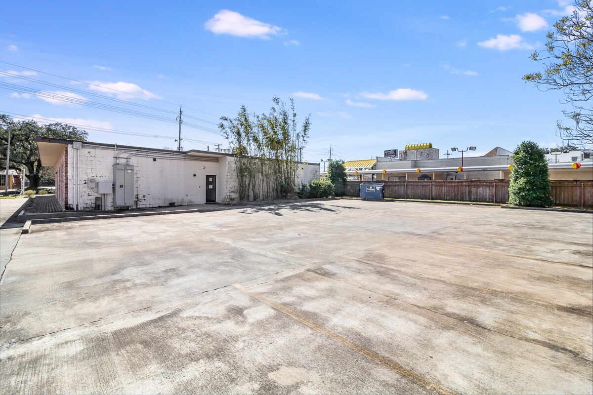610 W Pinhook Rd, Lafayette, LA 70503 Retail for Lease