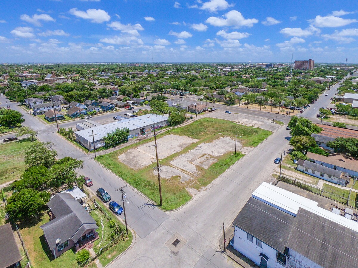 105 Palm Blvd, Brownsville, TX 78520