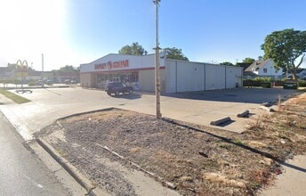 1110 E Main St, Galesburg, IL for lease Building Photo- Image 2 of 2