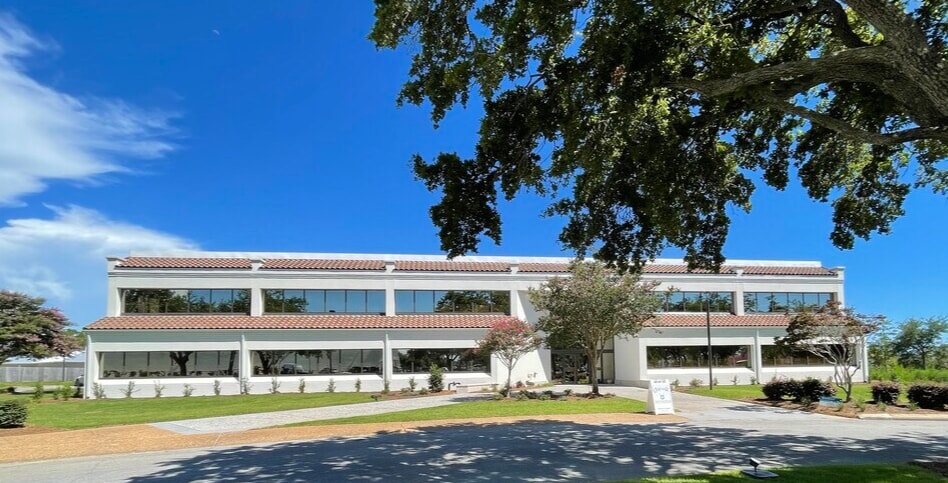 2605-2623 Thomas Dr, Panama City, FL for lease Building Photo- Image 1 of 5