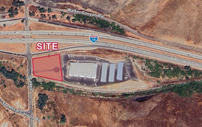 31000 Lake St, Lake Elsinore, CA for lease Primary Photo- Image 1 of 2