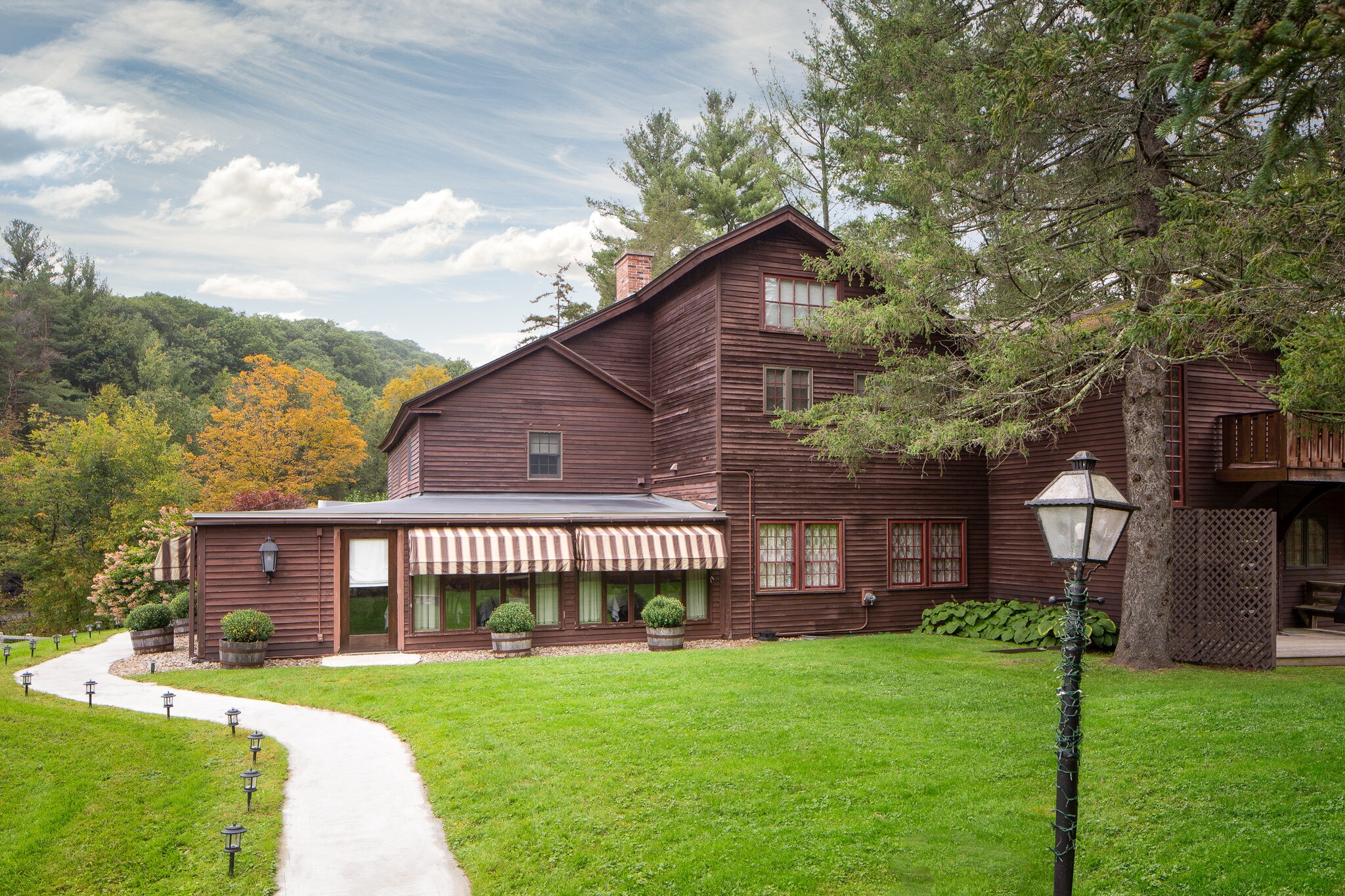 342 Route 7, New Ashford, MA for sale Primary Photo- Image 1 of 1