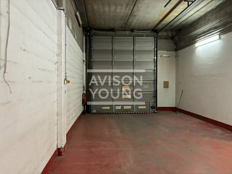 Flex in Gennevilliers for lease - Building Photo - Image 2 of 5