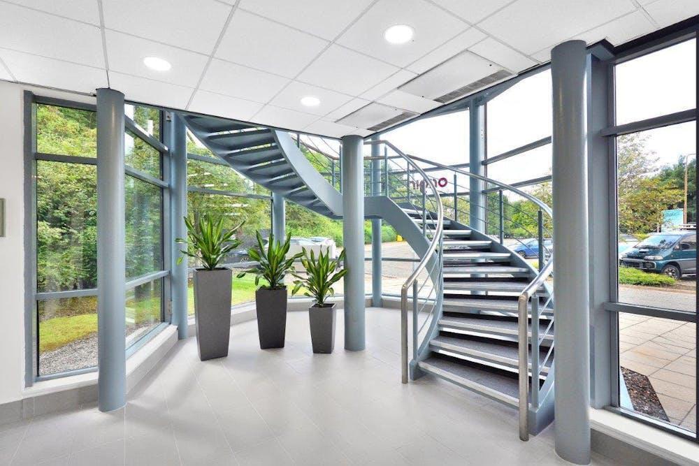 21 Cliftonhall Rd, Newbridge for lease Building Photo- Image 1 of 2