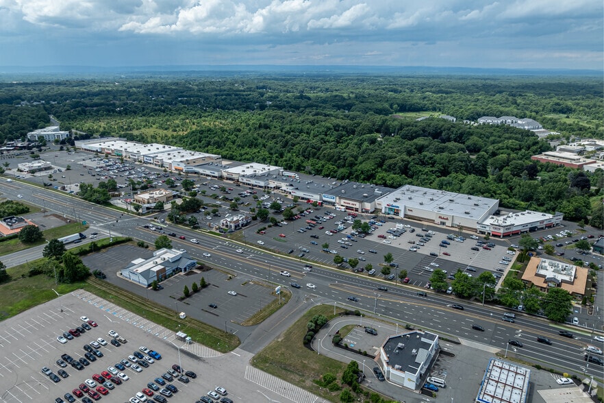 1440-1540 Pleasant Valley Rd, Manchester, CT for lease - Aerial - Image 3 of 3