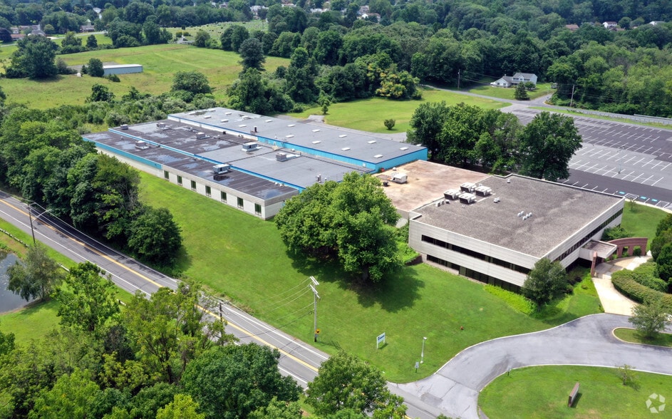 400 E Wyomissing Ave, Mohnton, PA 19540