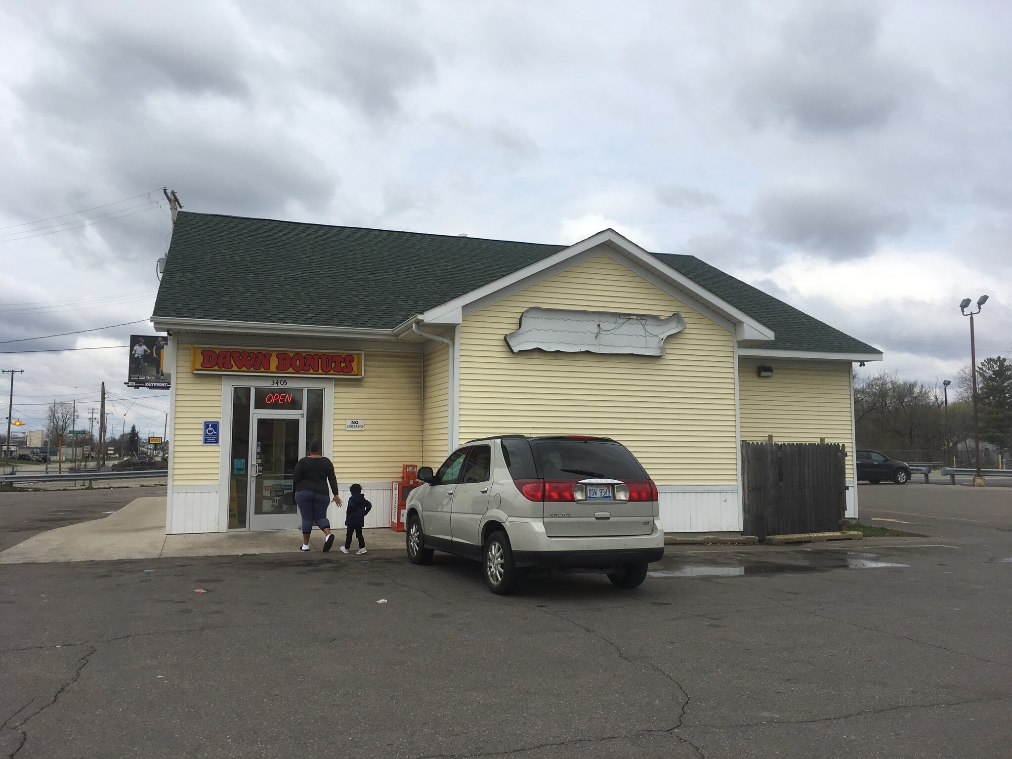 3405 Clio Rd, Flint, MI 48504