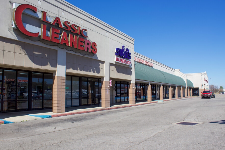 11208 Memorial Pky SW, Huntsville, AL for sale - Building Photo - Image 2 of 12