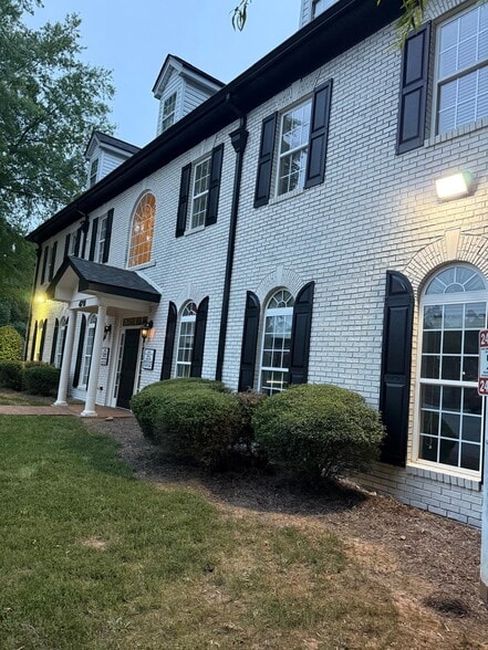 4711 Peachtree Industrial Blvd, Berkeley Lake, GA for sale - Building Photo - Image 1 of 1