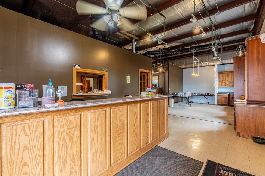 825 N Pleasant St, Princeton, IL for sale - Building Photo - Image 3 of 32