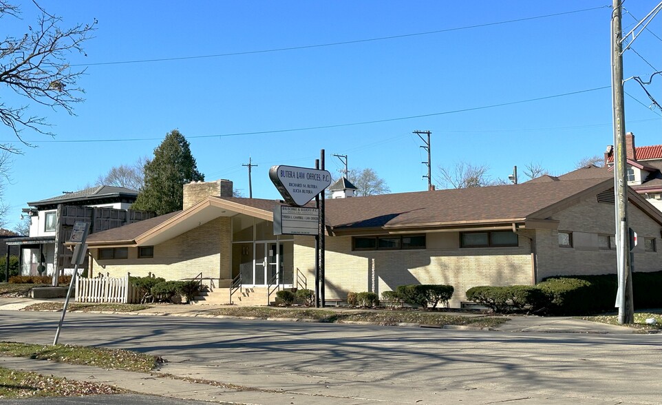 728 N Main St, Rockford, IL for sale - Building Photo - Image 1 of 1