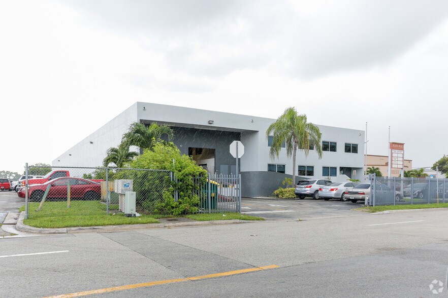 12441 SW 130th St, Miami, FL for lease - Building Photo - Image 2 of 3