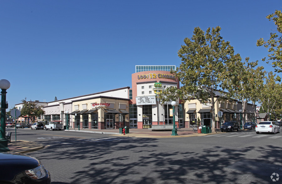 115-123 W Elm St, Lodi, CA for sale - Primary Photo - Image 1 of 1