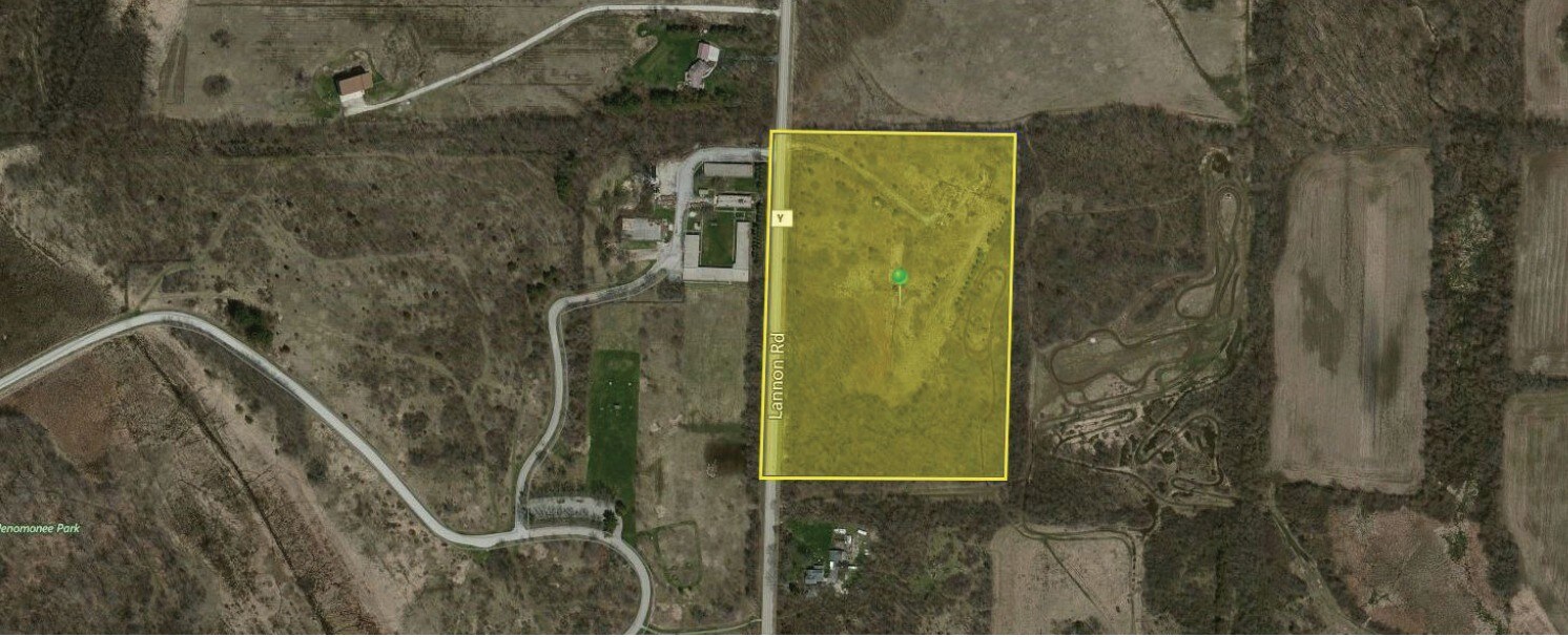 W204N7988 Lannon Rd, Menomonee Falls, WI 53051