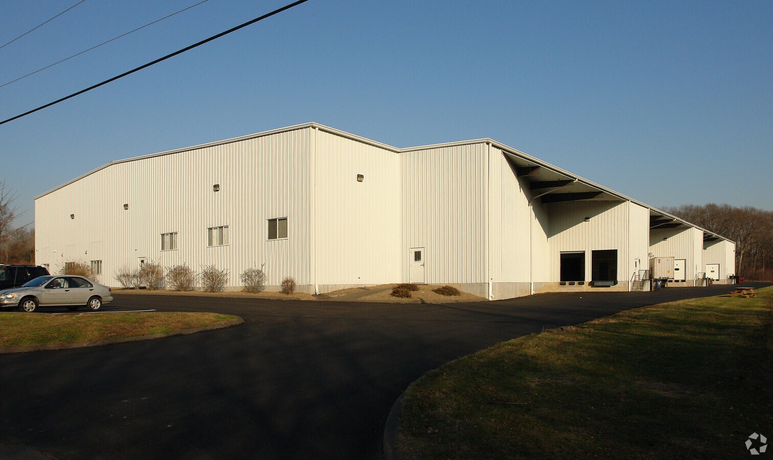 1 Shoreline Dr, Guilford, CT 06437