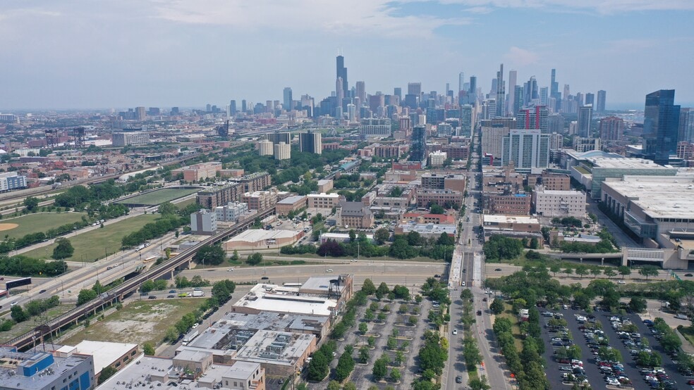 2525 S Wabash Ave, Chicago, IL for sale - Building Photo - Image 2 of 6