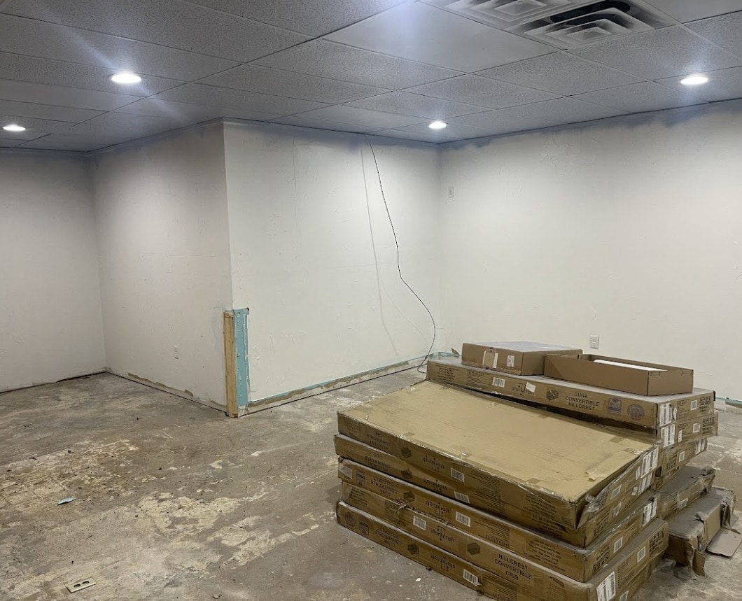 1036 W Sunshine St, Springfield, MO for sale Interior Photo- Image 1 of 6