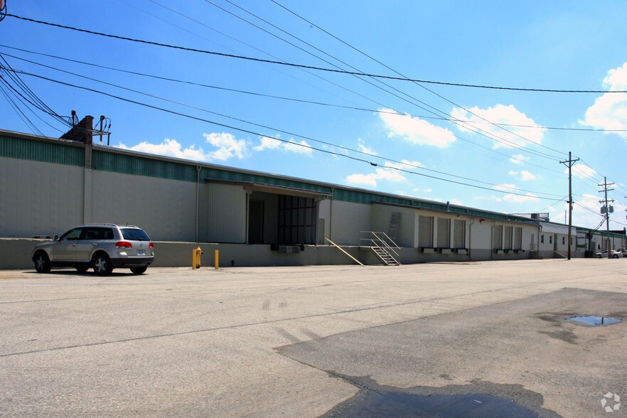 7645 National Tpke, Louisville, KY for lease - Building Photo - Image 3 of 4