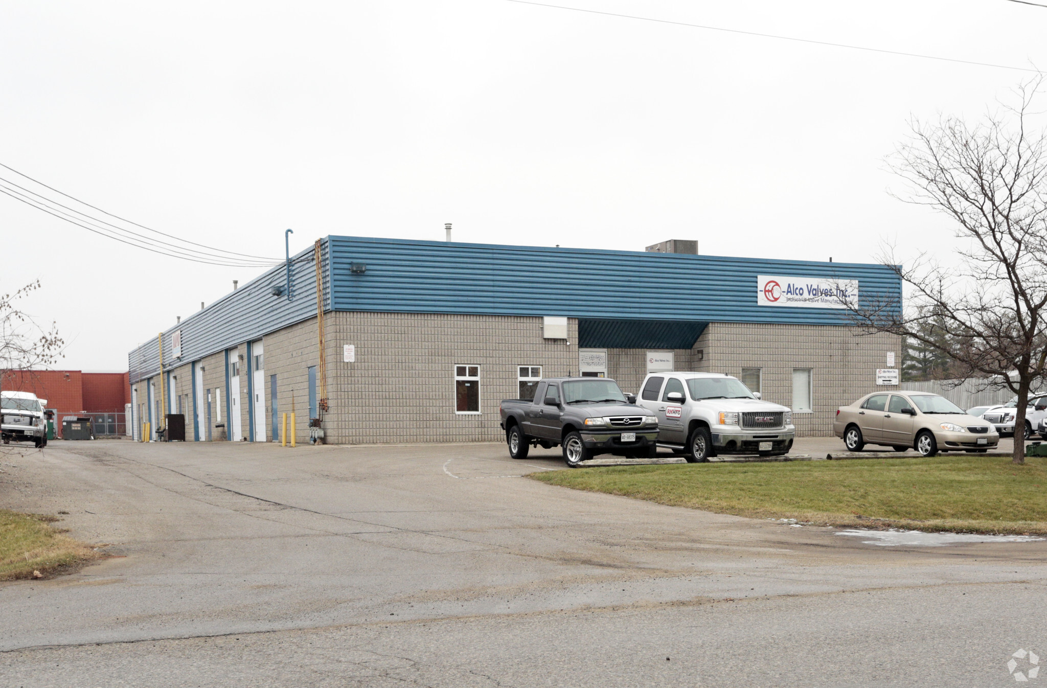 27 Monarch Rd, Guelph, ON for lease Primary Photo- Image 1 of 3