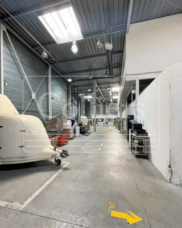 Flex in Aix-en-Provence for lease Interior Photo- Image 1 of 14