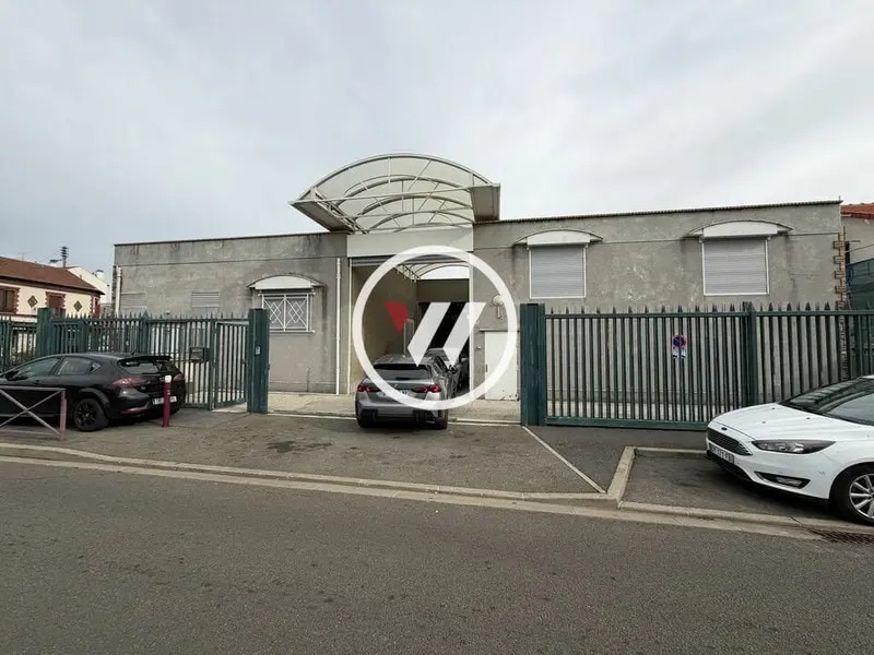 Industrial in Bezons for lease Building Photo- Image 1 of 11